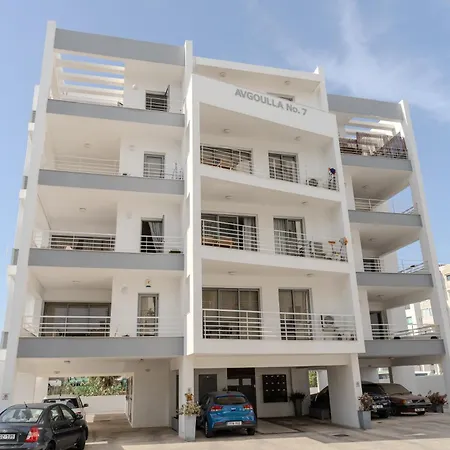 Blue Dawn Center Flat Apartment Larnaca