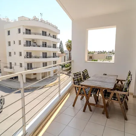 Blue Dawn Center Flat דירה